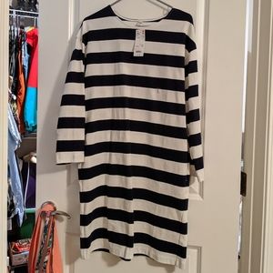NWT Uniqlo Long Sleeve Black White Strip Dress